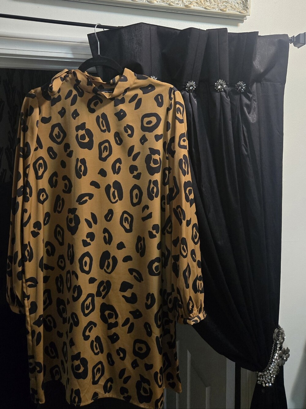 Who What Wear Long-Sleeve Leopard Print Dress Sz M
